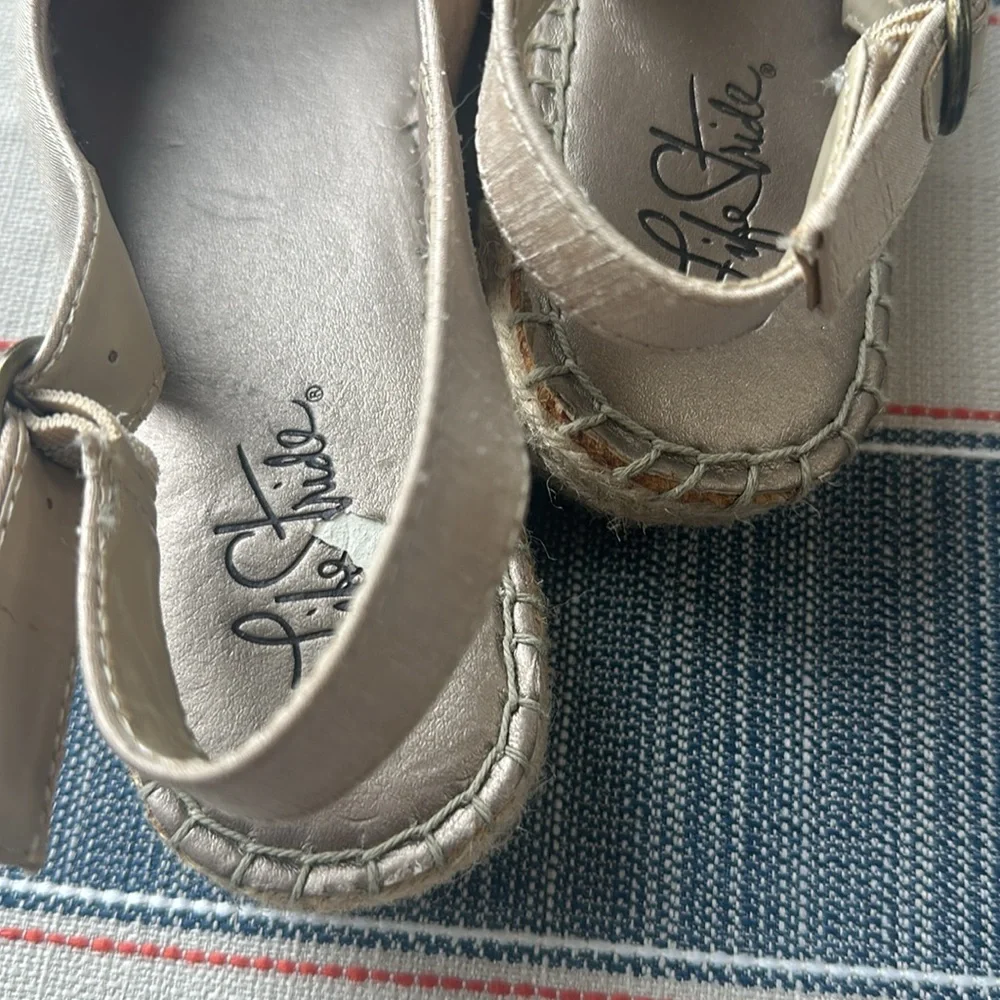 Life Stride Light Beige Espadrille Slingback Flats with Bow